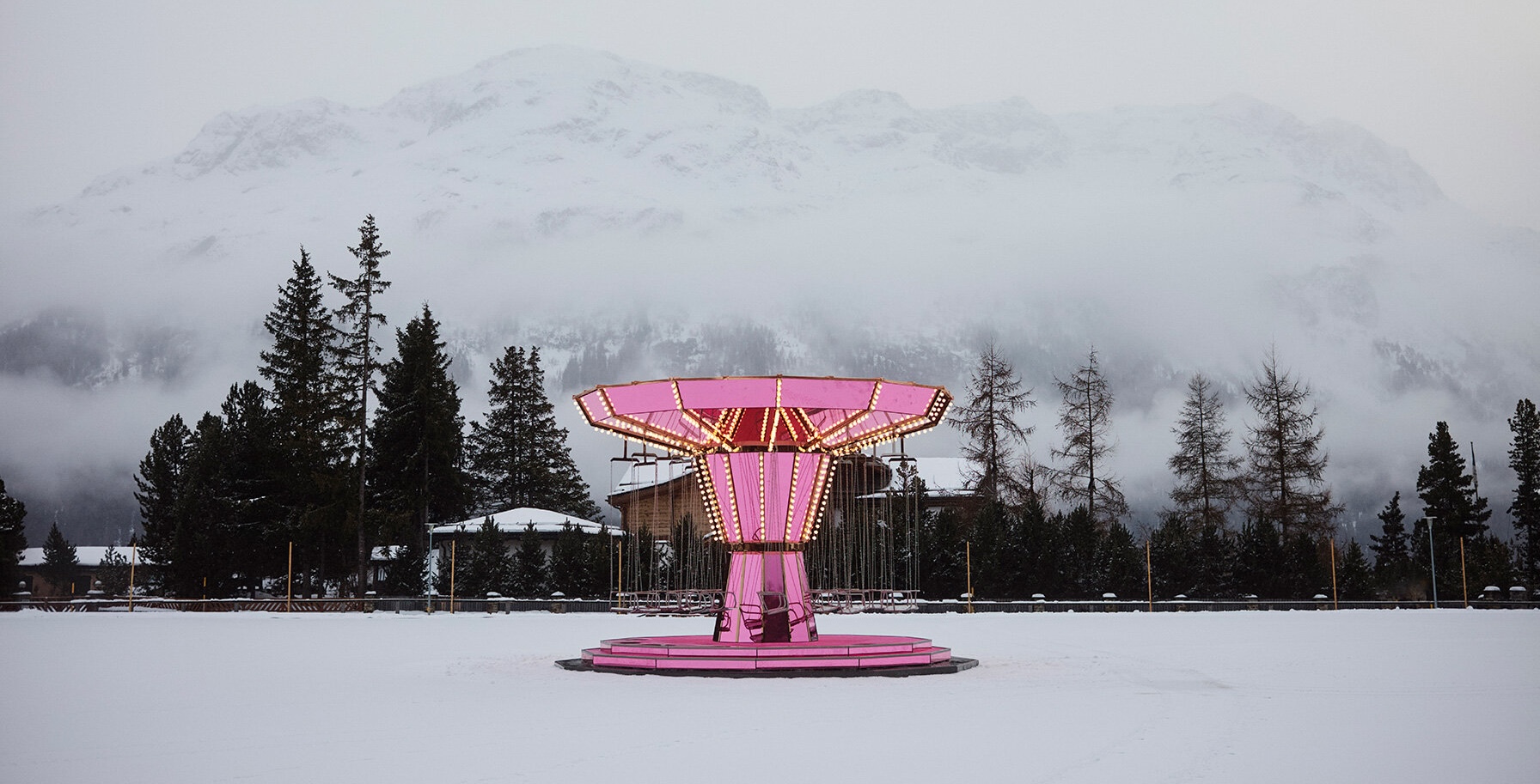 კარსტენ ჰოლერის კარუსელი სენტ მორიცის Kulm Hotel-ში