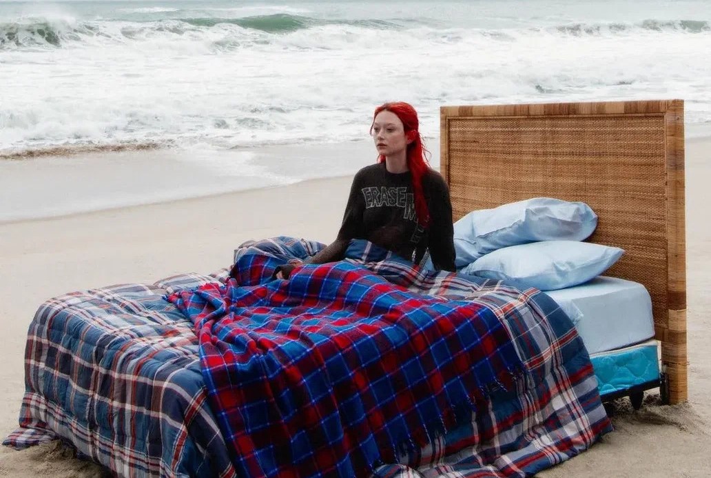 Eternal Sunshine of the Spotless Mind მარკ ჯეიკობსის ახალ კამპანიაში