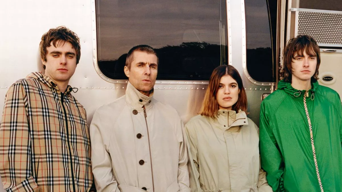 Burberry-ის კამპანია ბრიტანული მუსიკალური ფესტივალების შთაგონებით 