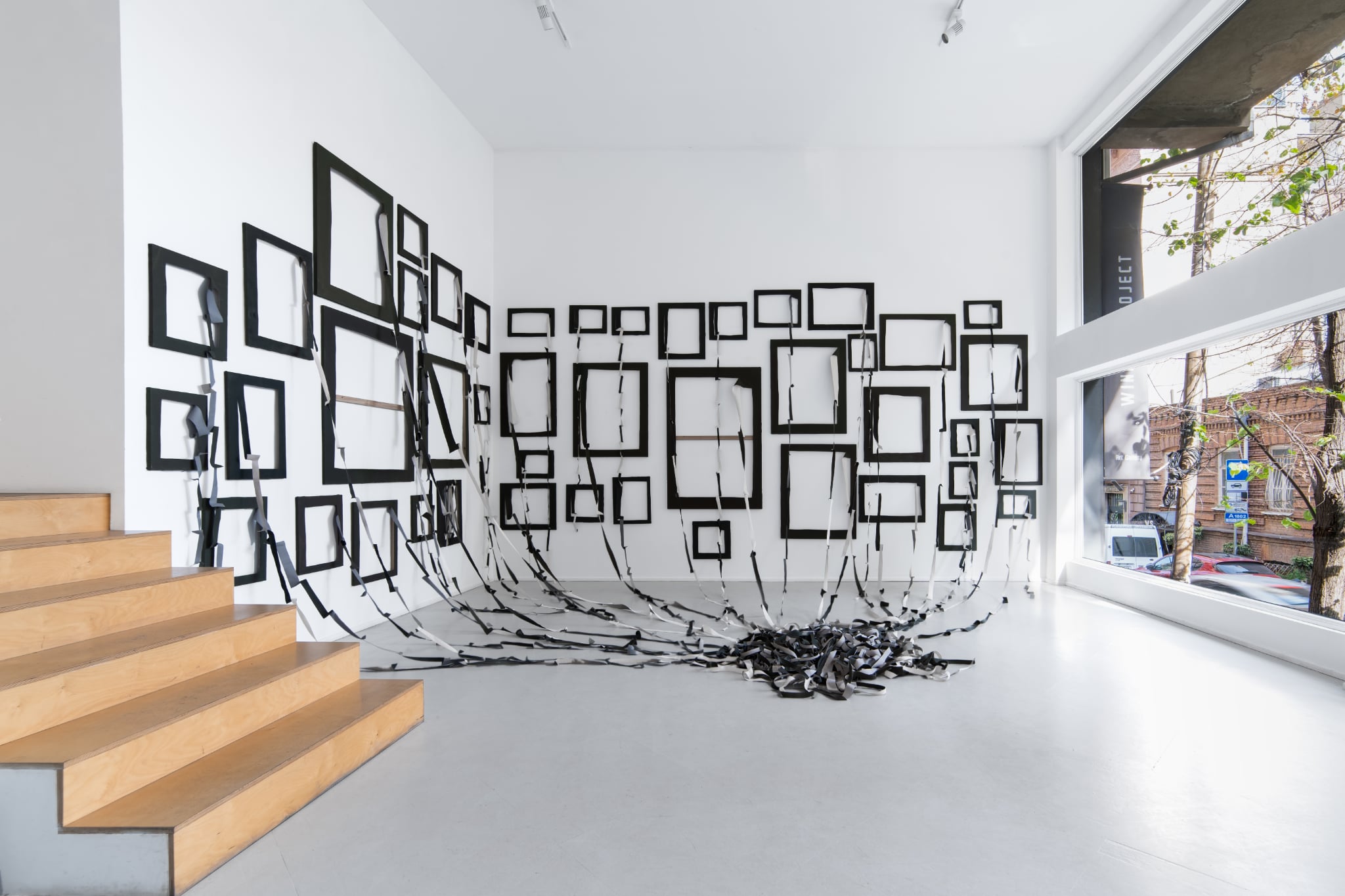 კოკა რამიშვილისა და ვახტანგ ქოქიაშვილის გამოფენა Window Project-ში