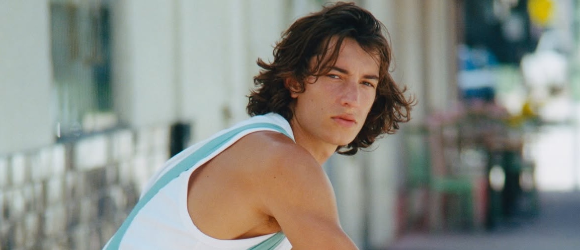 Jacquemus x Nike: Moon Shoe-ის Miami Edition